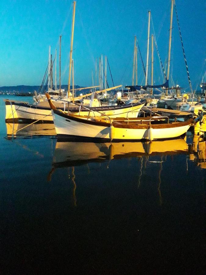 Sailing Apartment Cagliari Bagian luar foto