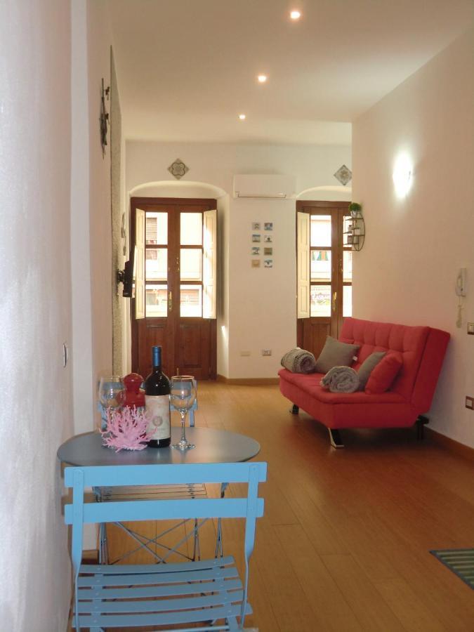 Sailing Apartment Cagliari Bagian luar foto